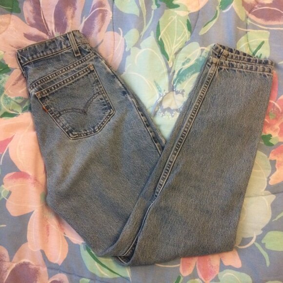 Vintage Levi's tapered jeans (24-25W, size XS/S) - Picture 2 of 16